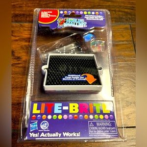 Hasbro World Smallest Lite-Brite Create Beautiful Picture With Light